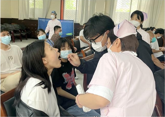 医院志愿者线下培训实践 以实操演练提升服务专业化水平